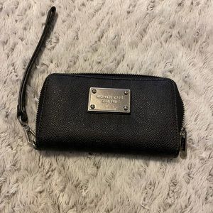 Michael Kors wristlet